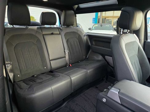 Certified 2024 Land Rover Defender 90 V8 image 12