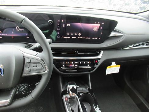 New 2025 Buick Envista Avenir image 20
