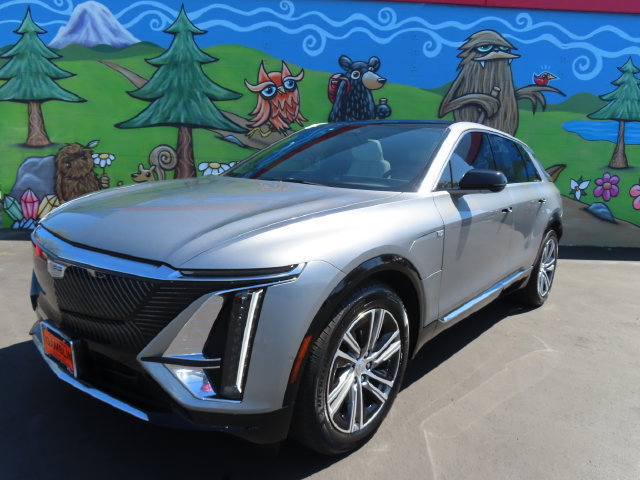 Certified 2024 Cadillac Lyriq Luxury w/ LPO, Floor Liner Package AWD/4WD image 3