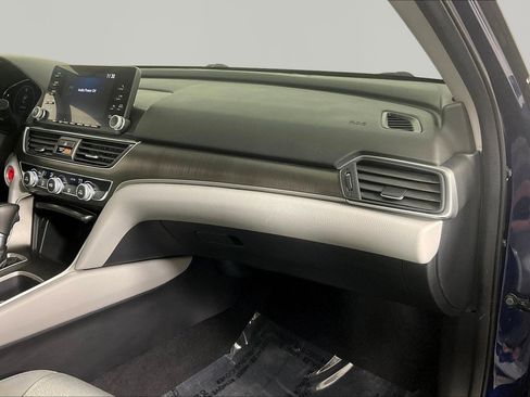 Used 2018 Honda Accord LX image 26