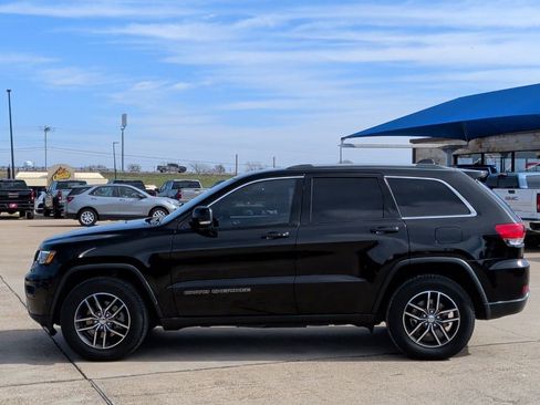 Used 2018 Jeep Grand Cherokee Limited w/ Luxury Group II image 4