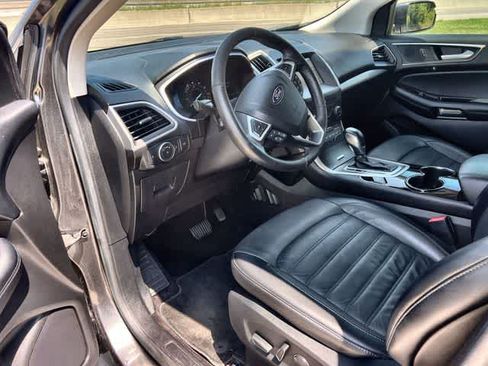 Used 2016 Ford Edge SEL w/ Equipment Group 201A FWD image 3