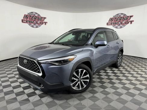 Used 2023 Toyota Corolla Cross XLE w/ Convenience Package AWD/4WD image 1