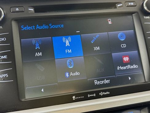 Used 2018 Toyota Highlander XLE FWD image 18