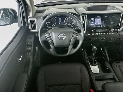 Certified 2025 Nissan Frontier SV RWD image 21