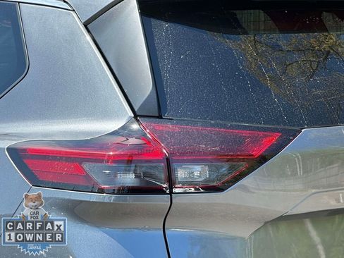 Used 2025 Nissan Rogue S AWD/4WD image 12