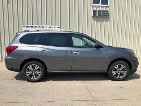Used 2020 Nissan Pathfinder SL AWD/4WD image 1