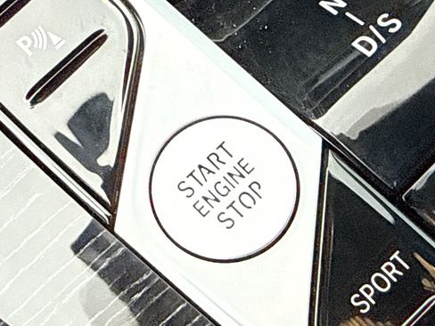 Used 2025 BMW X5 xDrive40i w/ M Sport Package image 37