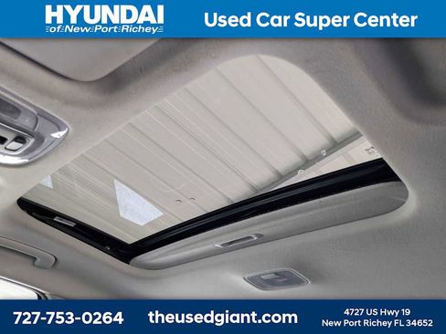 Used 2022 Hyundai Elantra Limited w/ Cargo Package FWD image 21