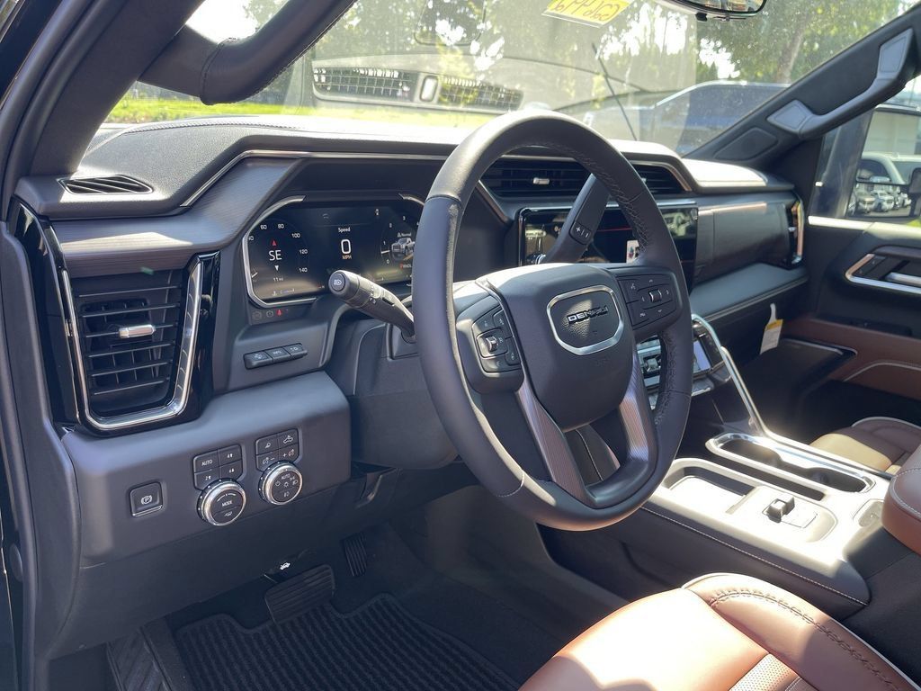 New 2026 GMC Sierra 3500 Denali Ultimate w/ LPO, Black Badging Package AWD/4WD image 10