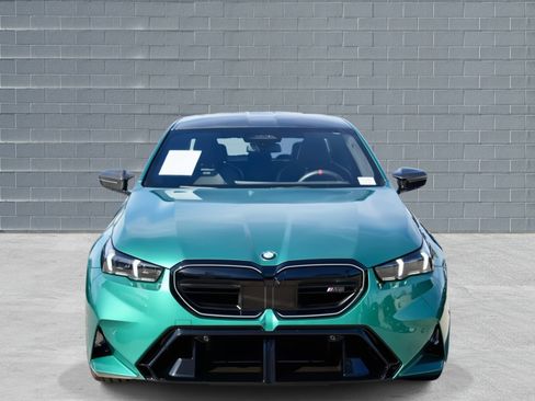 Used 2025 BMW M5 Sedan AWD w/ Carbon Package image 3