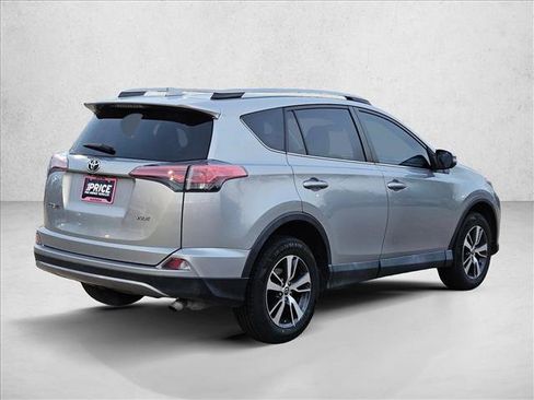Used 2018 Toyota RAV4 XLE image 5