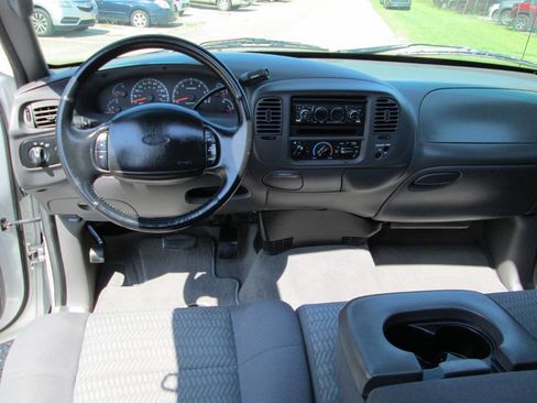 Used 2002 Ford F150 XLT RWD image 36