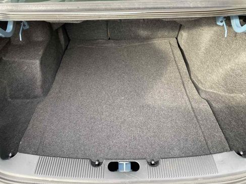 Used 2005 Ford Taurus SEL image 23