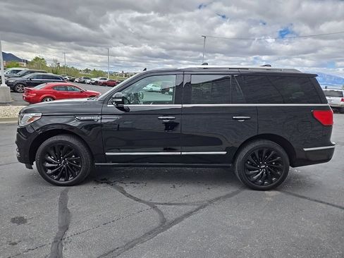 Used 2021 Lincoln Navigator Reserve AWD/4WD image 7