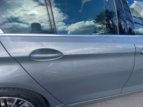 Used 2023 BMW 530e w/ Executive Package image 22