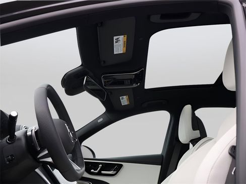 Used 2025 Mercedes-Benz C 300 4MATIC Sedan image 40