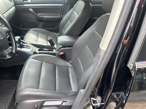 Used 2009 Volkswagen Jetta SE FWD image 13