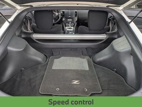 Used 2015 Nissan 370Z Coupe RWD image 24