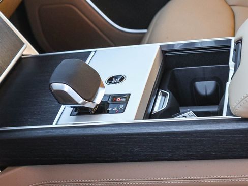 New 2026 Land Rover Range Rover SE AWD/4WD image 31