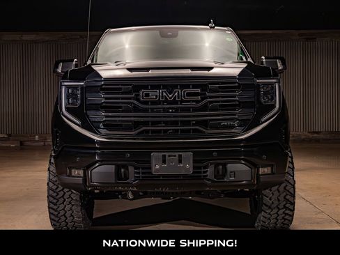 Used 2023 GMC Sierra 1500 AT4 w/ AT4 Premium Package AWD/4WD image 4