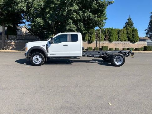 New 2026 Ford F450 XL w/ XL Chrome Package image 2