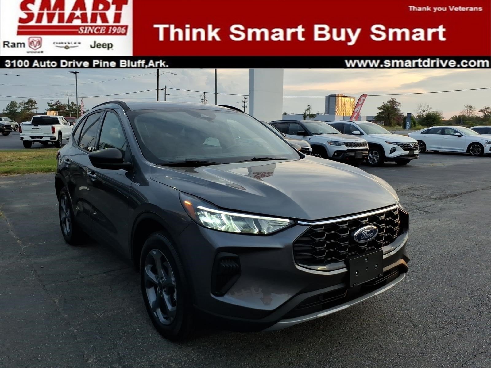Used 2025 Ford Escape ST-Line AWD/4WD image 1