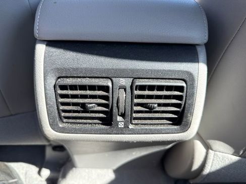 Used 2014 Toyota Camry XLE image 21