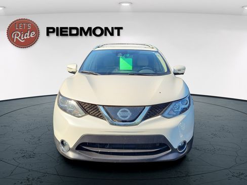 Used 2019 Nissan Rogue Sport SL FWD image 2
