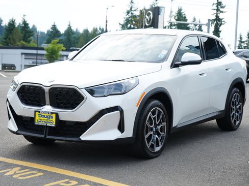 Used 2025 BMW X2 xDrive28i w/ Convenience Package image 10