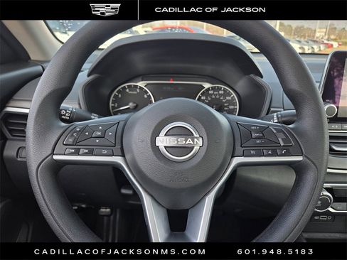 Used 2025 Nissan Altima 2.5 SV image 20