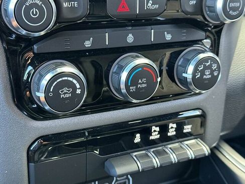 Used 2025 RAM 1500 Big Horn AWD/4WD image 22