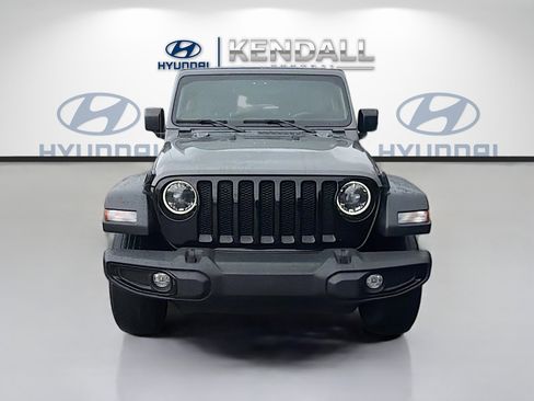 Used 2023 Jeep Wrangler Unlimited Sport AWD/4WD image 2