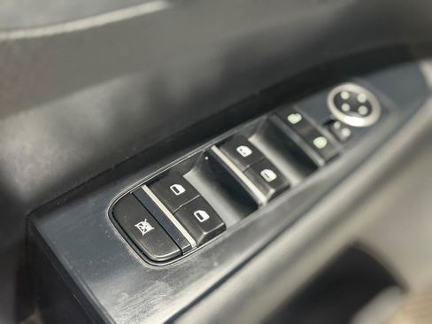 Used 2020 Kia Forte LXS FWD image 30