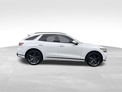 Used 2022 Genesis GV70 2.5T w/ Sport Prestige Package AWD/4WD image 6