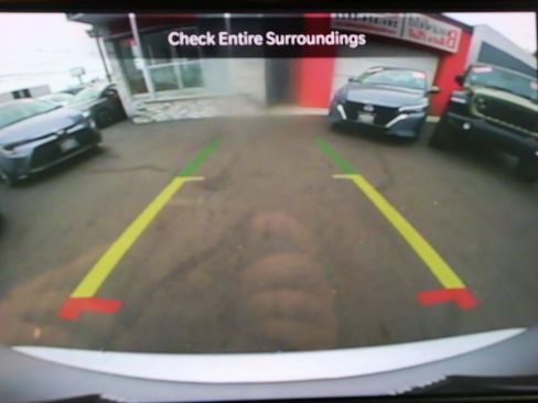 Used 2024 Chrysler Pacifica Touring-L FWD image 39