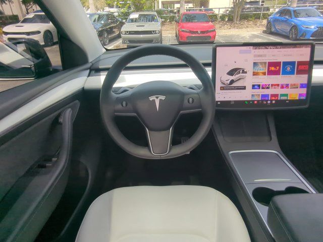Used 2024 Tesla Model Y Performance AWD/4WD image 18