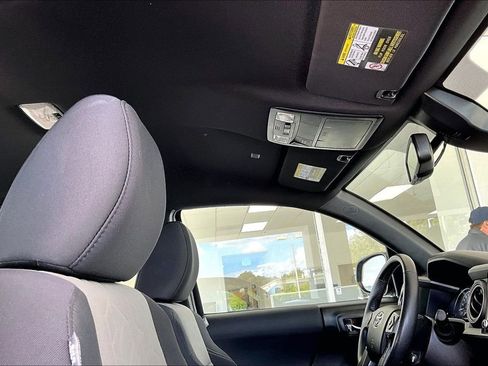 Certified 2022 Toyota Tacoma TRD Sport w/ Technology Package image 28