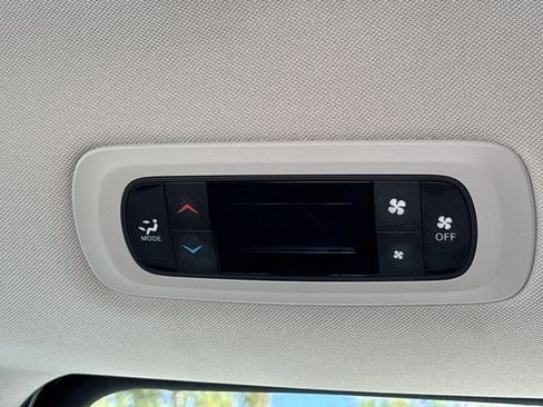 Used 2024 Chrysler Voyager LX FWD image 20