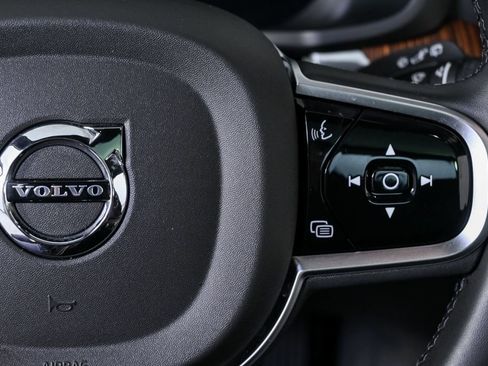 Certified 2025 Volvo V60 B5 Cross Country Plus image 12