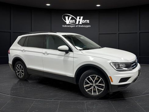 Used 2020 Volkswagen Tiguan SE w/ Panoramic Sunroof Package AWD/4WD image 1