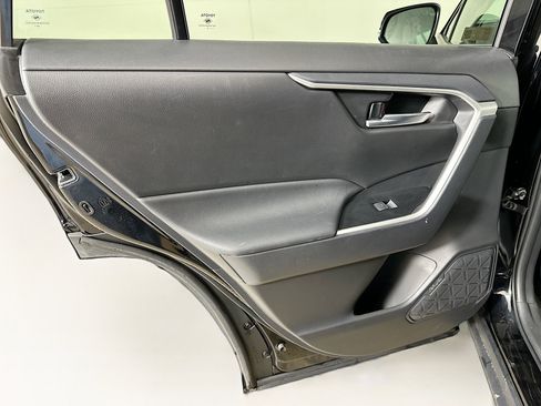 Used 2025 Toyota RAV4 XLE image 26