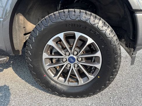 Used 2019 Ford F150 XLT w/ Equipment Group 302A Luxury AWD/4WD image 29