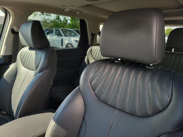 Used 2025 Hyundai Palisade Limited AWD/4WD image 21