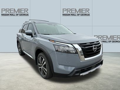 New 2025 Nissan Pathfinder Platinum w/ Lighting Package (N92)