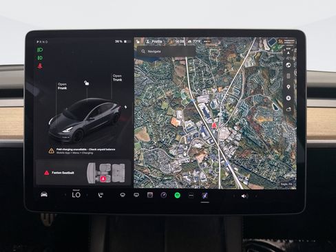 Used 2022 Tesla Model 3 Performance image 15