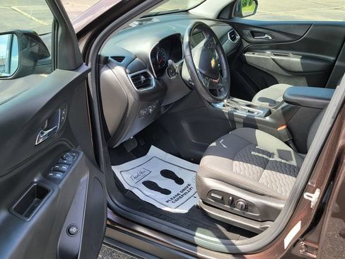 Used 2020 Chevrolet Equinox LT w/ Driver Convenience Package FWD image 18