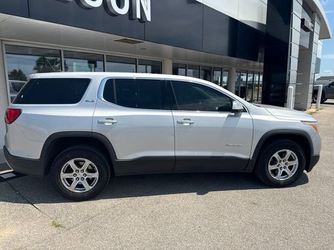 Used 2017 GMC Acadia SLE FWD image 5
