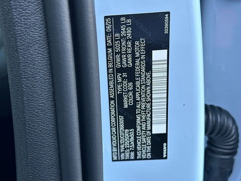 New 2026 Volvo XC40 B5 Plus w/ Protection Package Premier AWD/4WD image 28