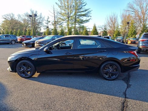 Certified 2023 Hyundai Elantra SEL w/ Cargo Package image 4